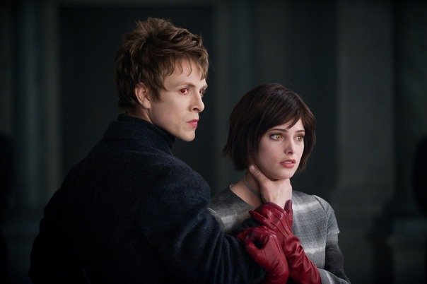 Demetri a Alice