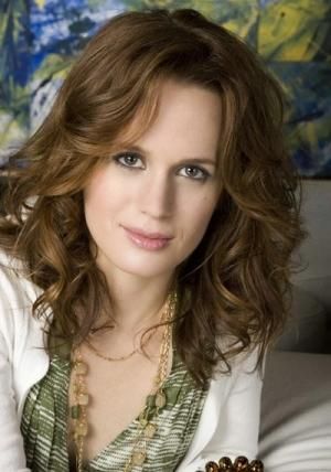 Elizabeth Reaser alias Esme Cullen